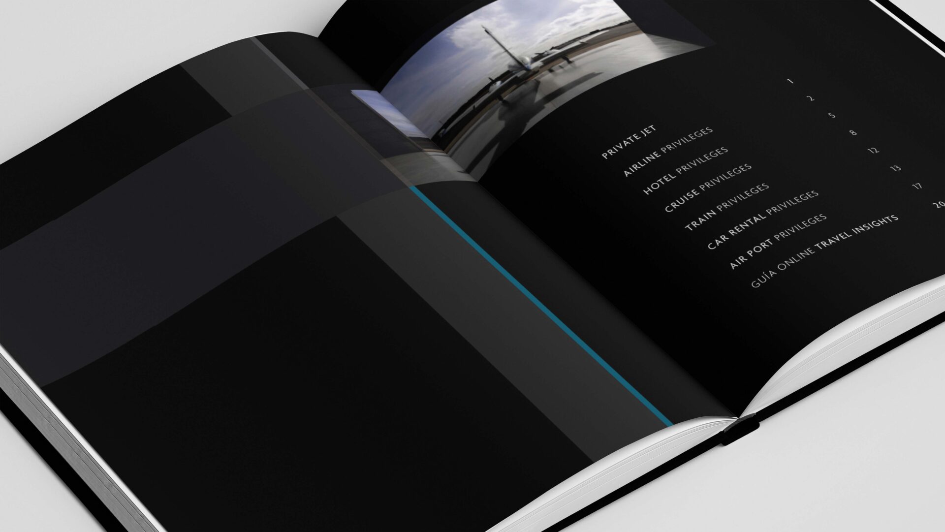 Primer plano del Black Book de American Express Centurion Card abierto en la página del índice, sobre fondo blanco puro.