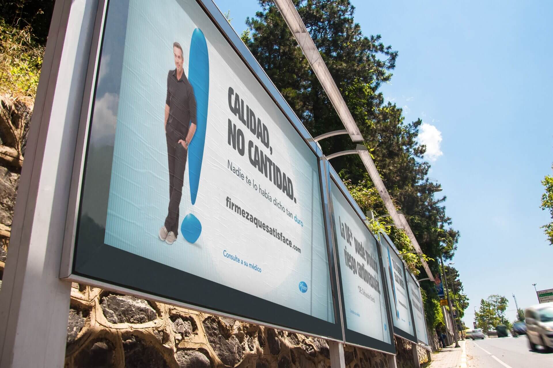 Publicidad OOH espectacular Viagra Pfizer: diseño por Carbono agencia.